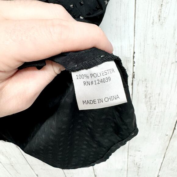 AKA New York Blouse Women Size Large Black Patterned Short Sleeve Boat Neck - Picture 3 of 7